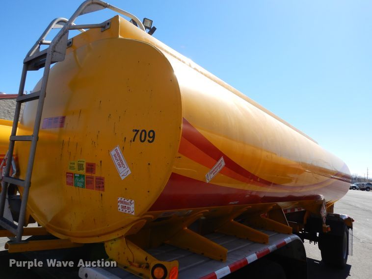 image for item GH9014 2003 Beall BATT-50-2SB tank trailer