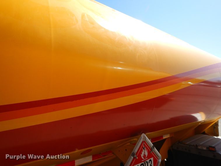 image for item GH9014 2003 Beall BATT-50-2SB tank trailer