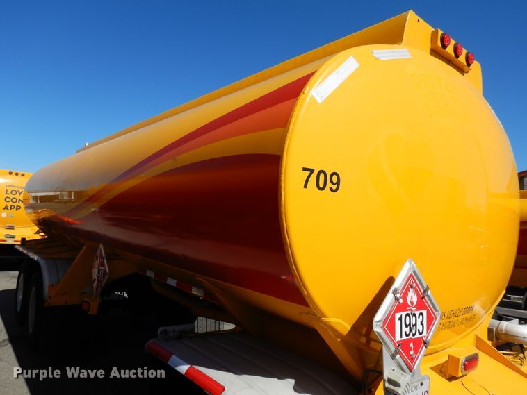 image for item GH9014 2003 Beall BATT-50-2SB tank trailer