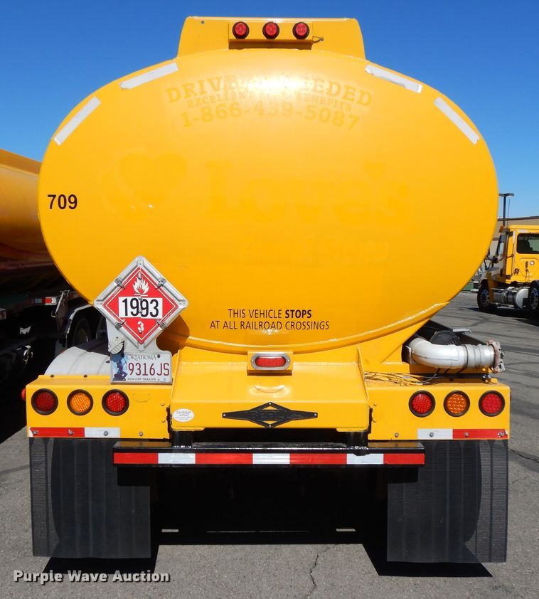 image for item GH9014 2003 Beall BATT-50-2SB tank trailer