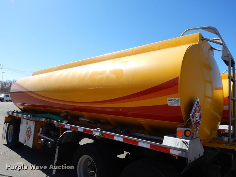 image for item GH9014 2003 Beall BATT-50-2SB tank trailer