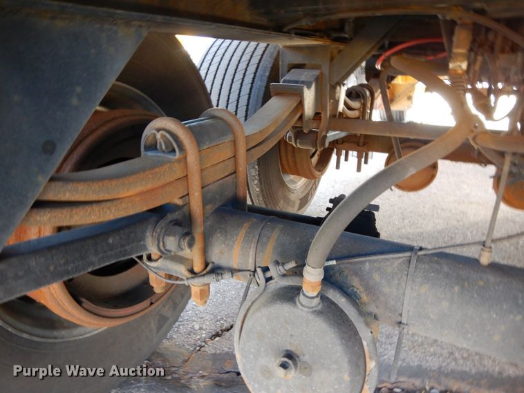 image for item GH9014 2003 Beall BATT-50-2SB tank trailer