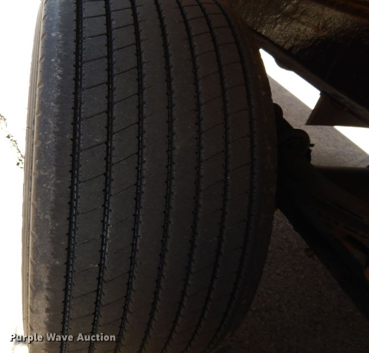 image for item GH9014 2003 Beall BATT-50-2SB tank trailer