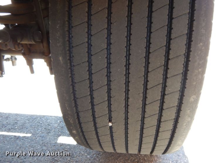 image for item GH9014 2003 Beall BATT-50-2SB tank trailer