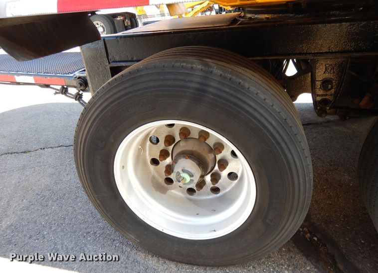 image for item GH9014 2003 Beall BATT-50-2SB tank trailer