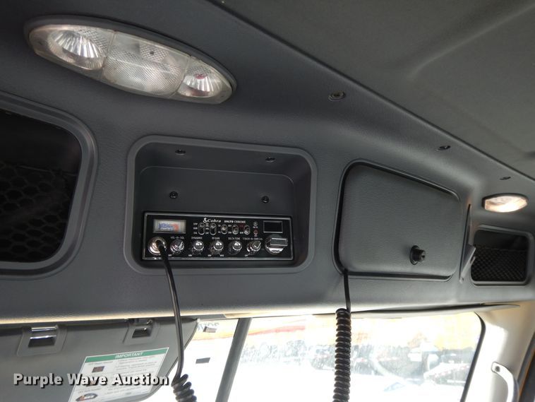 image for item GH9015 2017 Freightliner Cascadia 125 semi truck