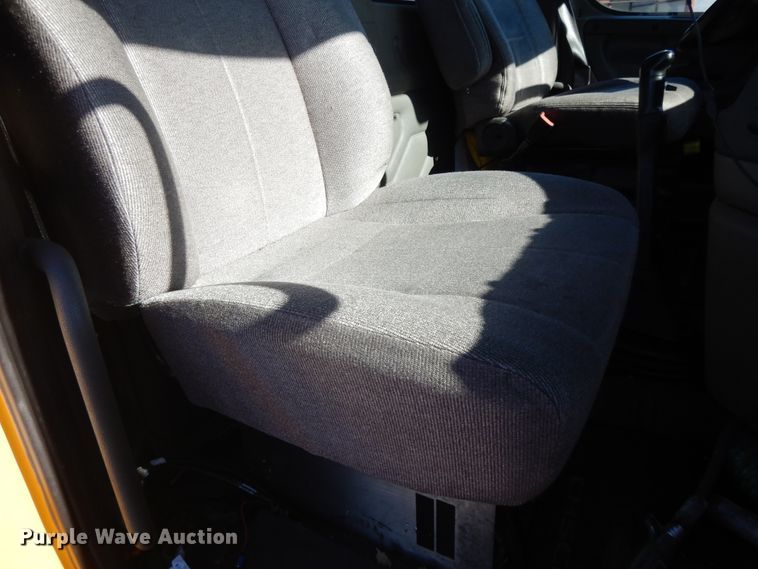 image for item GH9015 2017 Freightliner Cascadia 125 semi truck