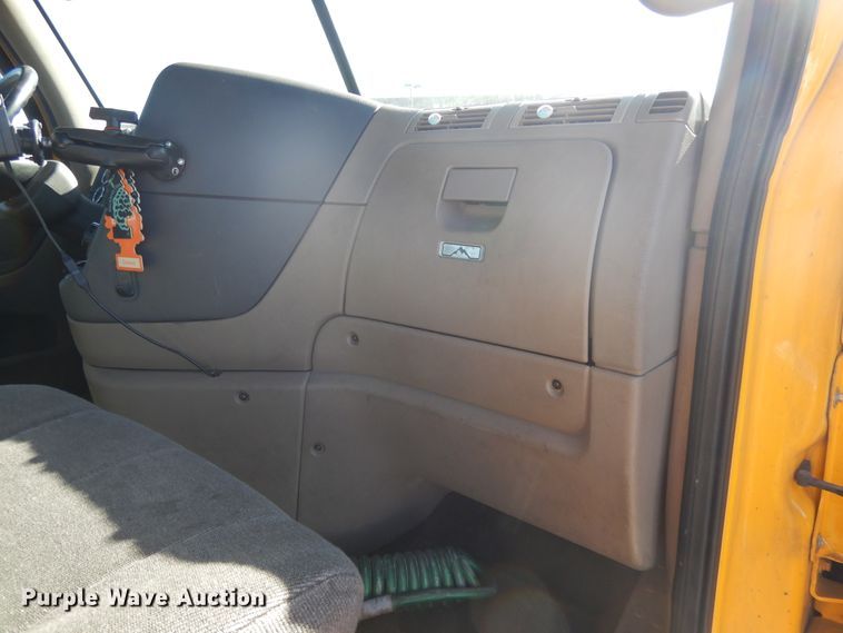 image for item GH9015 2017 Freightliner Cascadia 125 semi truck