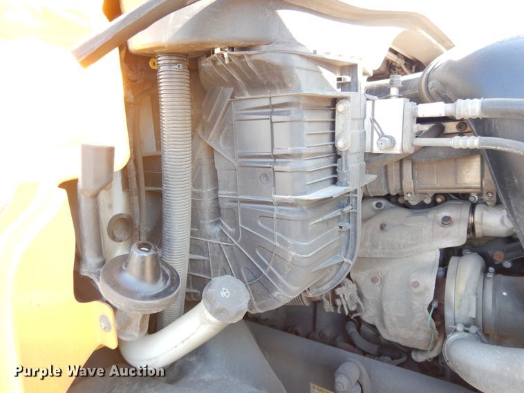 image for item GH9015 2017 Freightliner Cascadia 125 semi truck