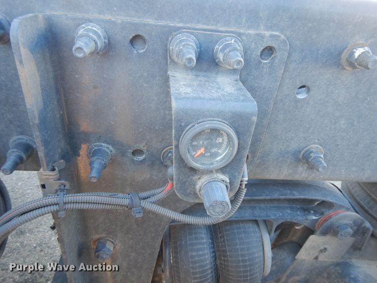 image for item GH9015 2017 Freightliner Cascadia 125 semi truck