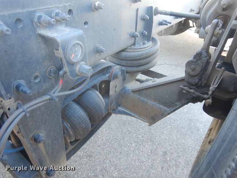 image for item GH9015 2017 Freightliner Cascadia 125 semi truck