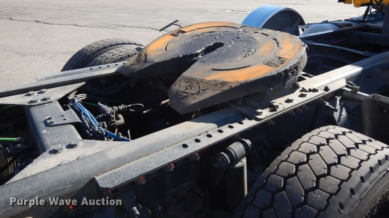 image for item GH9015 2017 Freightliner Cascadia 125 semi truck