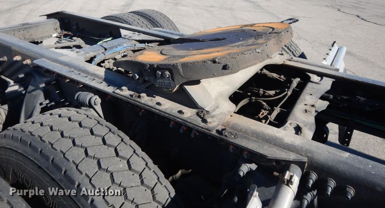 image for item GH9015 2017 Freightliner Cascadia 125 semi truck