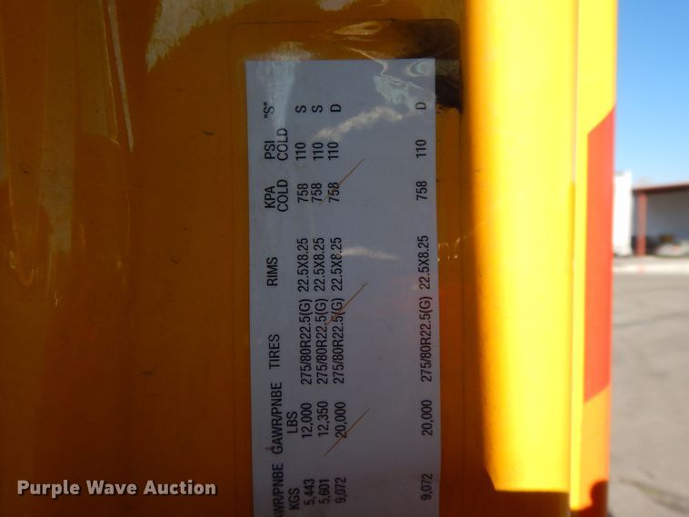 image for item GH9015 2017 Freightliner Cascadia 125 semi truck