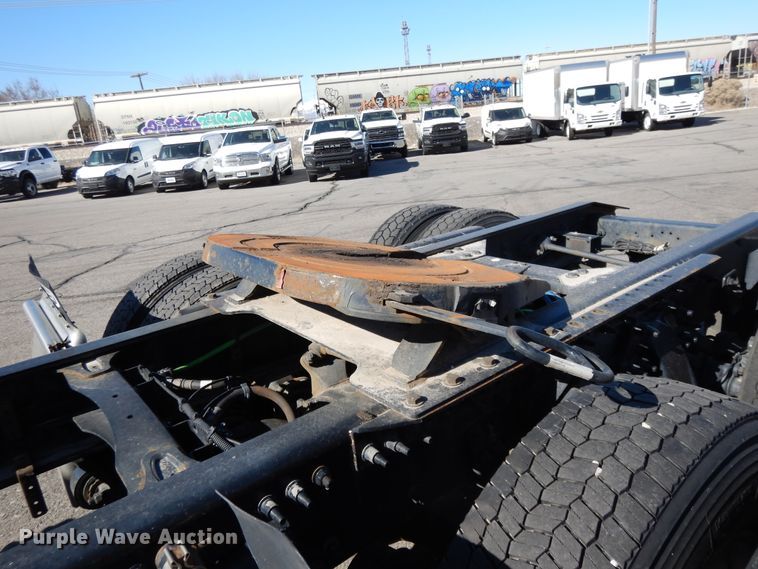 image for item GH9016 2017 Freightliner Cascadia 125 semi truck