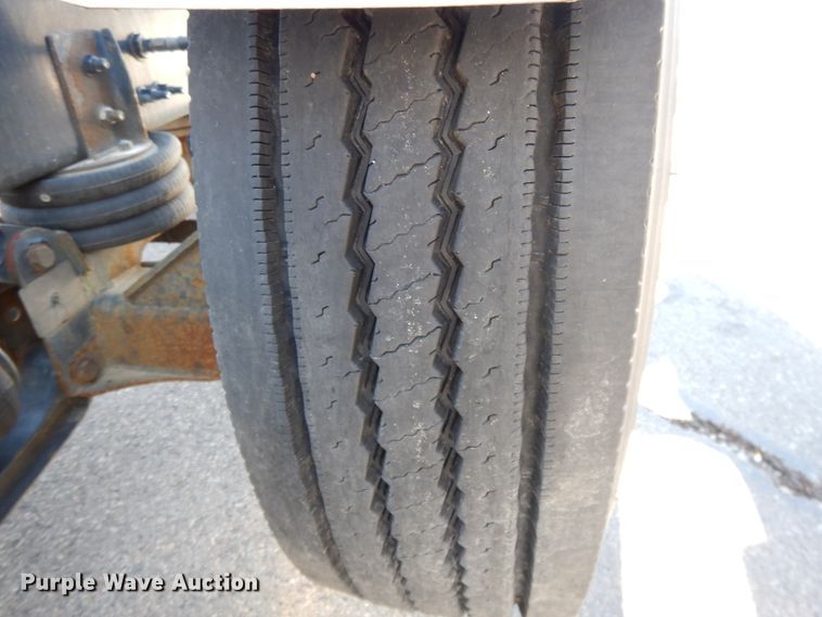 image for item GH9016 2017 Freightliner Cascadia 125 semi truck