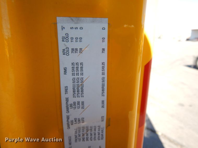 image for item GH9016 2017 Freightliner Cascadia 125 semi truck