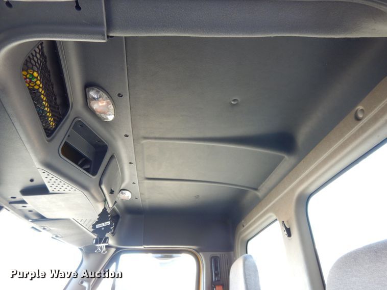 image for item GH9017 2014 Freightliner Cascadia 125 semi truck