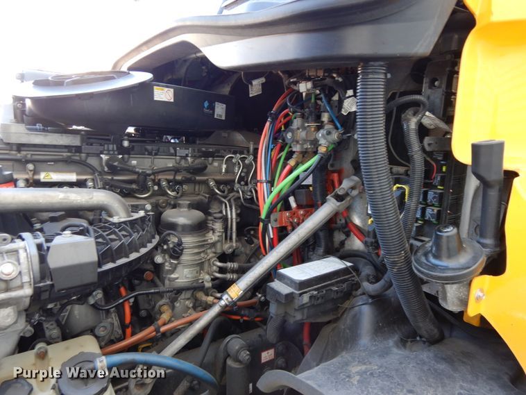 image for item GH9017 2014 Freightliner Cascadia 125 semi truck