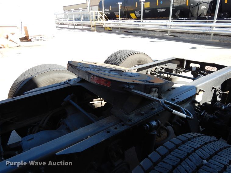 image for item GH9017 2014 Freightliner Cascadia 125 semi truck