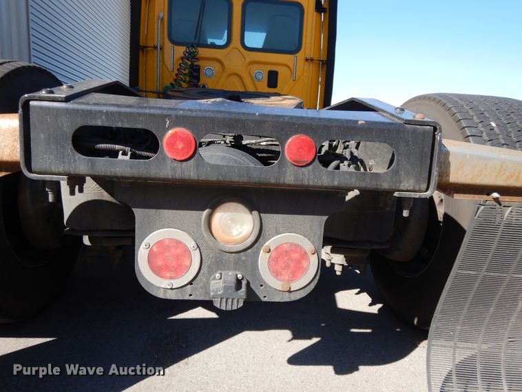 image for item GH9017 2014 Freightliner Cascadia 125 semi truck