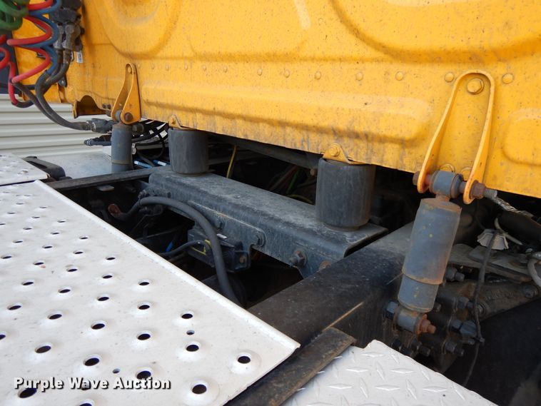 image for item GH9017 2014 Freightliner Cascadia 125 semi truck