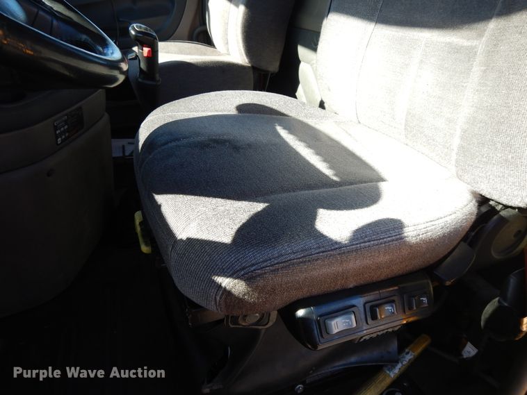 image for item GH9018 2014 Freightliner Cascadia 125 semi truck