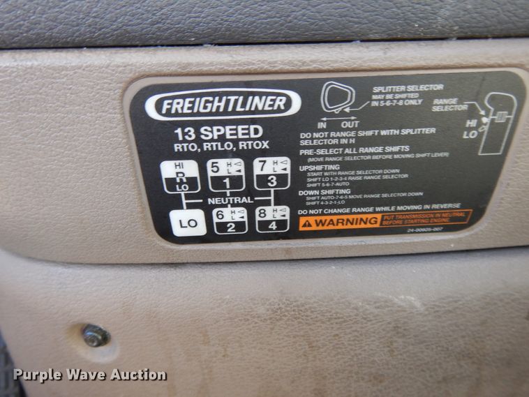 image for item GH9018 2014 Freightliner Cascadia 125 semi truck