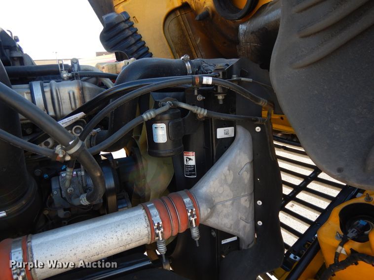 image for item GH9018 2014 Freightliner Cascadia 125 semi truck