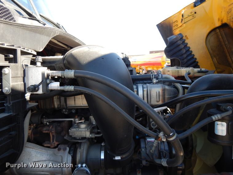 image for item GH9018 2014 Freightliner Cascadia 125 semi truck