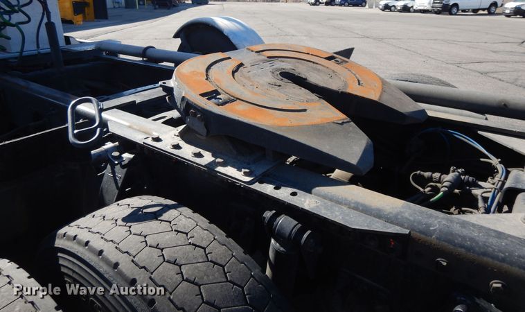 image for item GH9018 2014 Freightliner Cascadia 125 semi truck