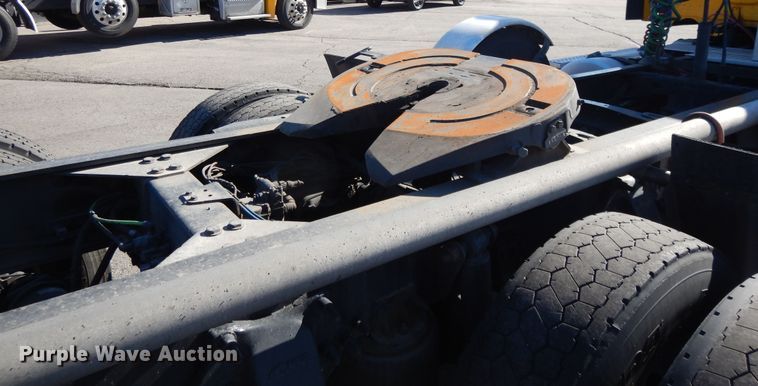 image for item GH9018 2014 Freightliner Cascadia 125 semi truck