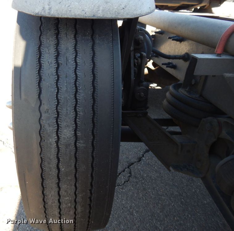 image for item GH9018 2014 Freightliner Cascadia 125 semi truck