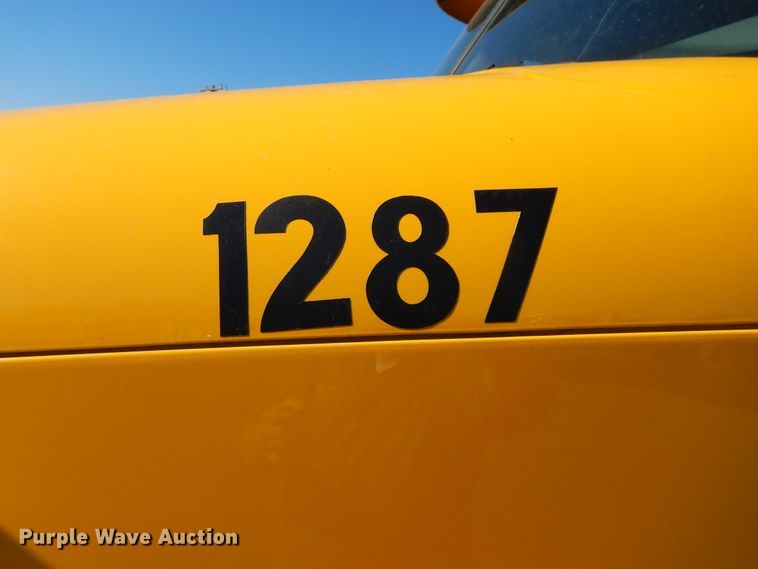 image for item GH9018 2014 Freightliner Cascadia 125 semi truck