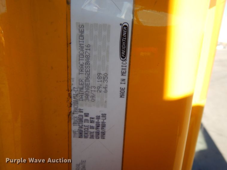 image for item GH9018 2014 Freightliner Cascadia 125 semi truck