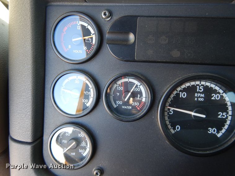 image for item GH9019 2014 Freightliner Cascadia 125 semi truck