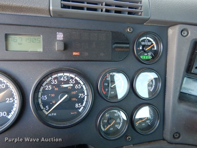 image for item GH9019 2014 Freightliner Cascadia 125 semi truck