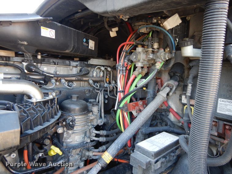 image for item GH9019 2014 Freightliner Cascadia 125 semi truck