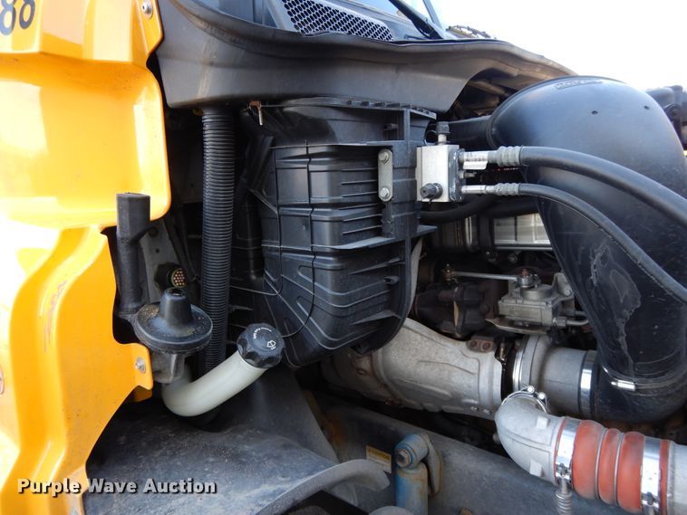 image for item GH9019 2014 Freightliner Cascadia 125 semi truck