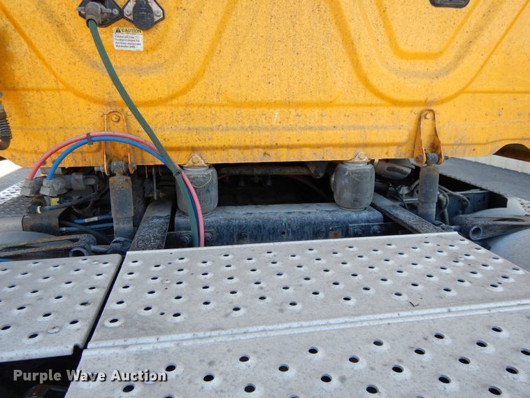 image for item GH9019 2014 Freightliner Cascadia 125 semi truck