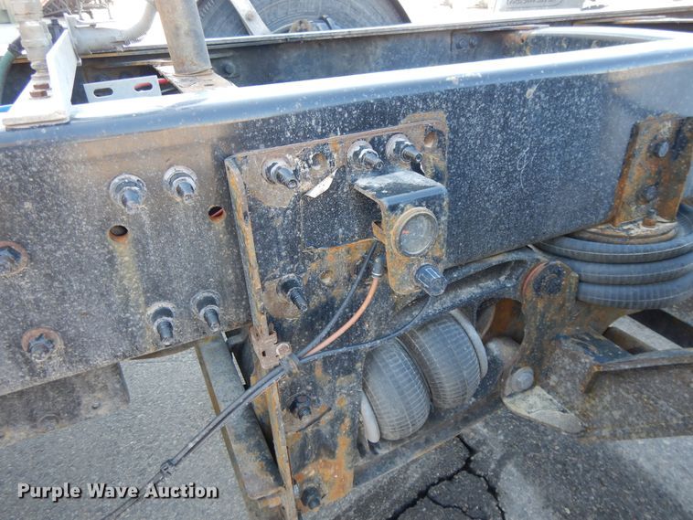 image for item GH9019 2014 Freightliner Cascadia 125 semi truck