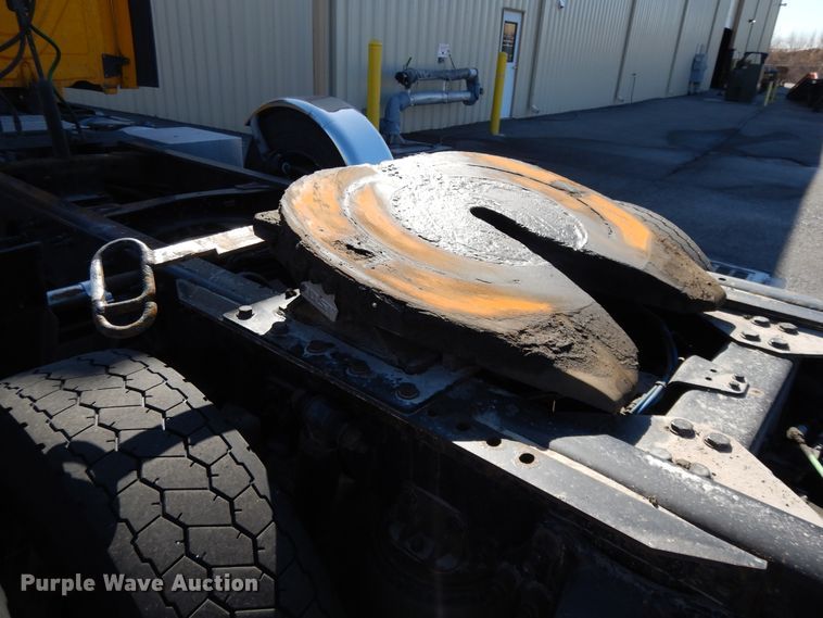 image for item GH9019 2014 Freightliner Cascadia 125 semi truck