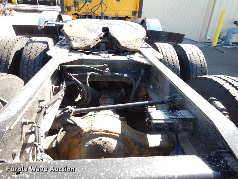 image for item GH9019 2014 Freightliner Cascadia 125 semi truck