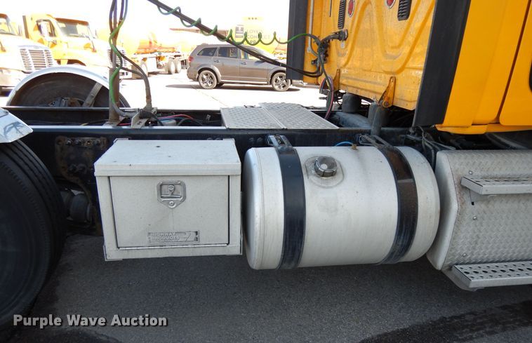 image for item GH9019 2014 Freightliner Cascadia 125 semi truck