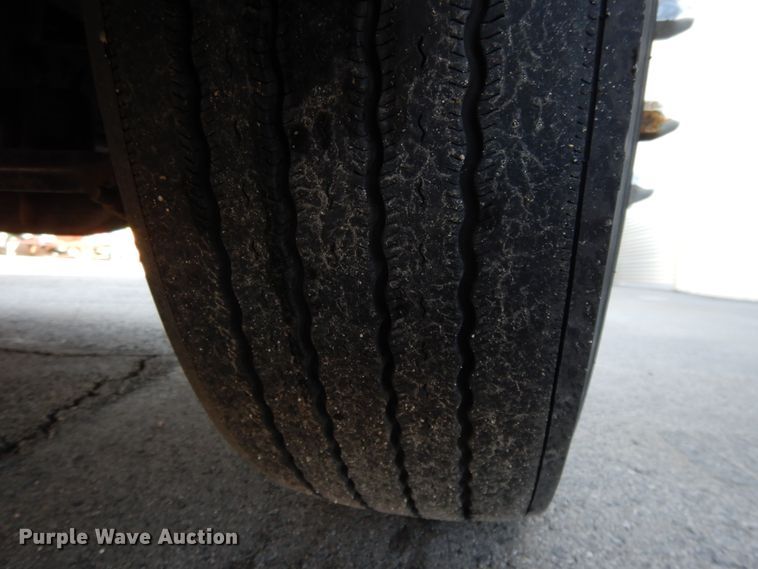 image for item GH9019 2014 Freightliner Cascadia 125 semi truck