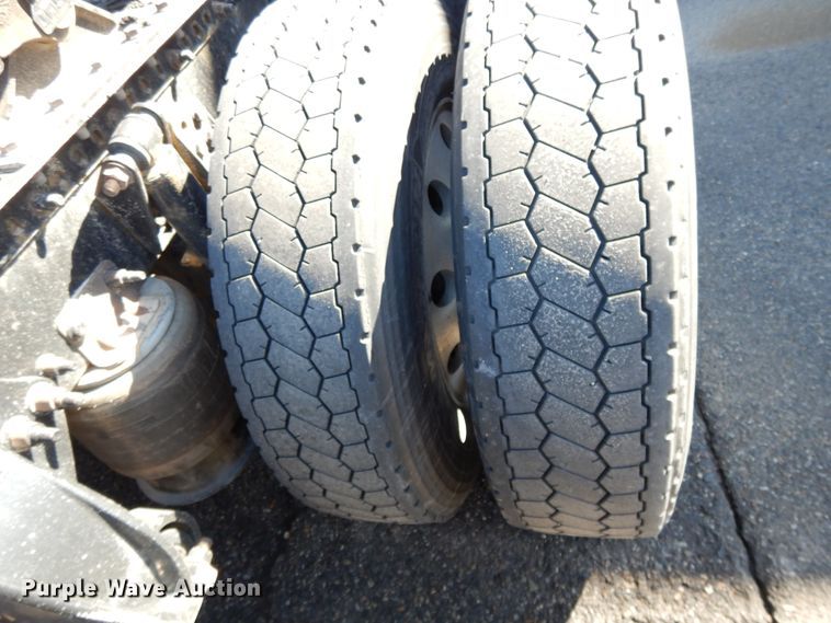 image for item GH9019 2014 Freightliner Cascadia 125 semi truck