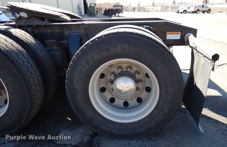 image for item GH9019 2014 Freightliner Cascadia 125 semi truck