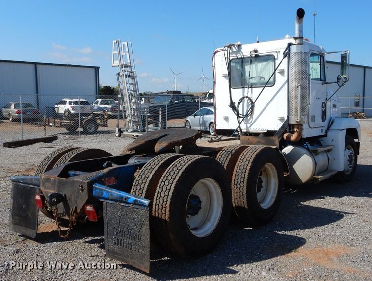 image for item GK9165 1991 Freightliner FLD semi truck