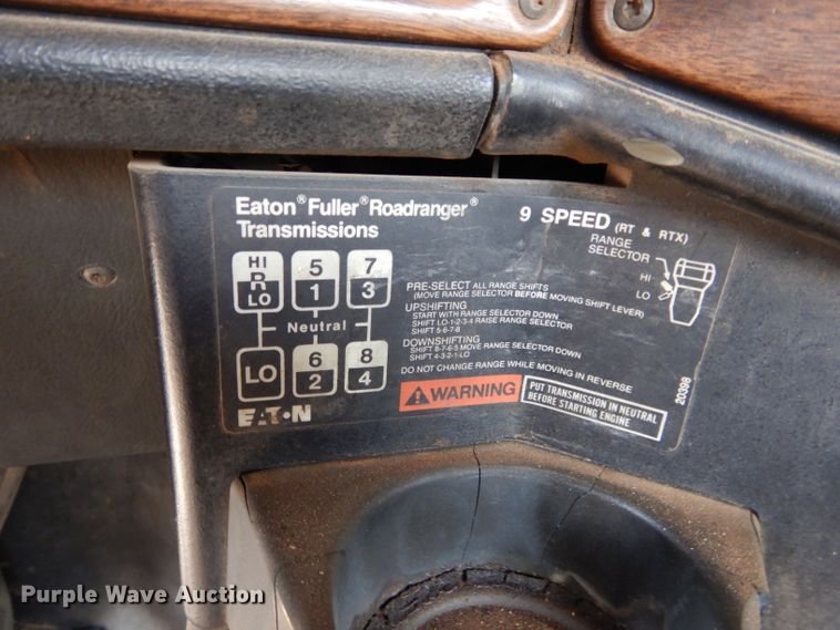 image for item GK9165 1991 Freightliner FLD semi truck