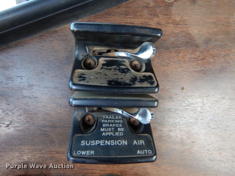 image for item GK9165 1991 Freightliner FLD semi truck